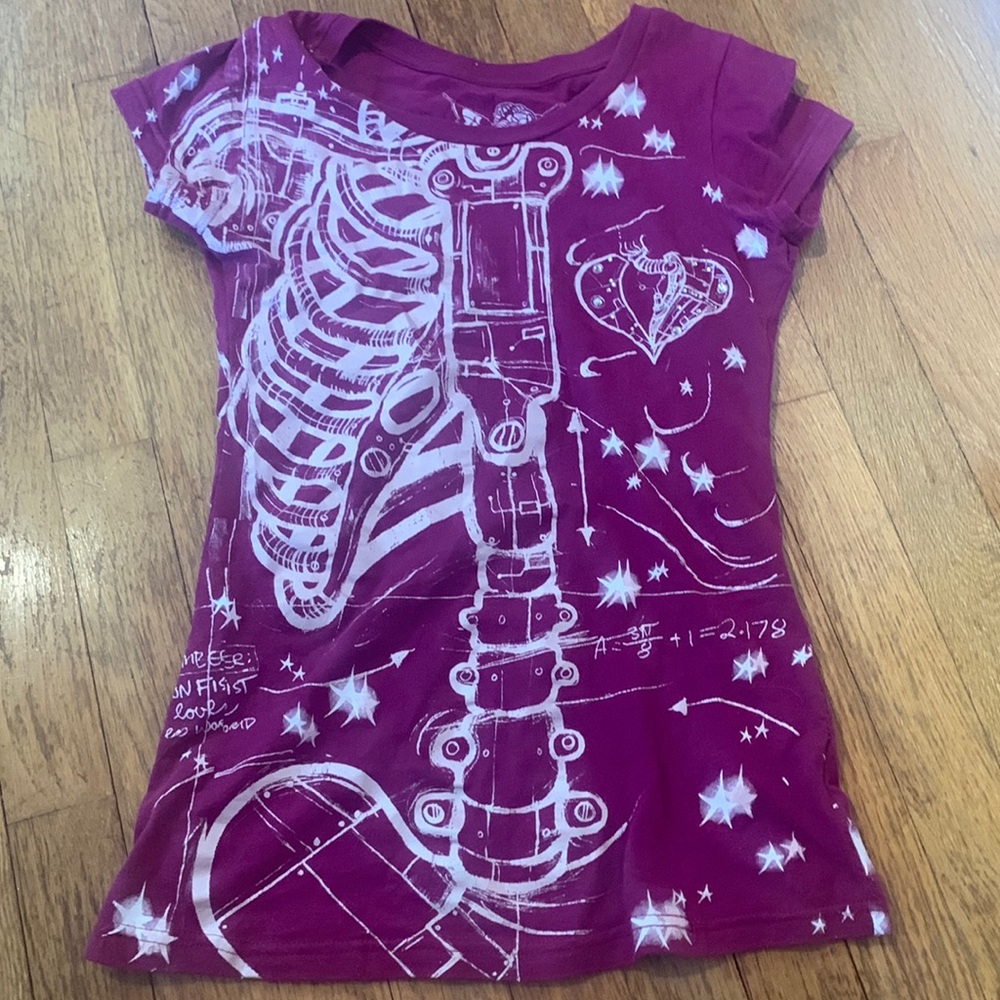 Iron Fist skeleton / anatomy shirt